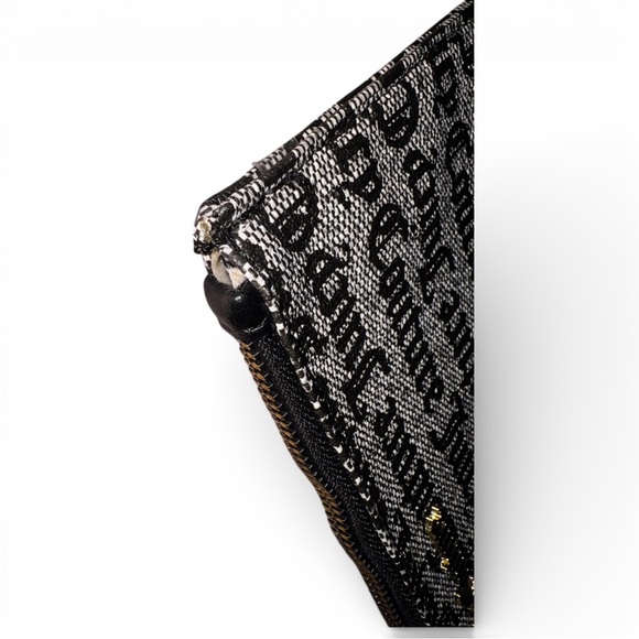 Juicy Couture Logo Long Wristlet Black Beige Zip Pouch NWT - Picture 5 of 7